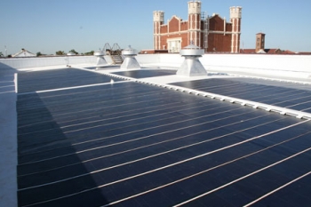 View of the solar panel system atop Warren Easton Senior High School in New Orleans. | Photo courtesy of Entergy Corp View of the solar panel system atop Warren Easton Senior High School in New Orleans. | Photo courtesy of Entergy Corp