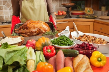 You can use less energy in your kitchen and still prepare the perfect Thanksgiving feast. | Photo courtesy of ©iStockphoto.com/YinYang You can use less energy in your kitchen and still prepare the perfect Thanksgiving feast. | Photo courtesy of ©iStockphoto.com/YinYang