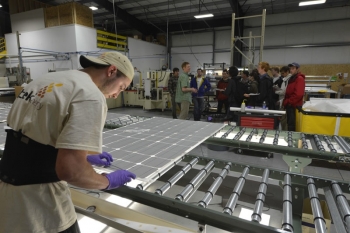 Students in Western Washington Universityâs spring 2013 âApplications in Energy Productionâ course get an up-close view of how energy is generated. | Photo: Courtesy of Chris Linder, Western Washington University. Students in Western Washington Universityâs spring 2013 âApplications in Energy Productionâ course get an up-close view of how energy is generated. | Photo: Courtesy of Chris Linder, Western Washington University.