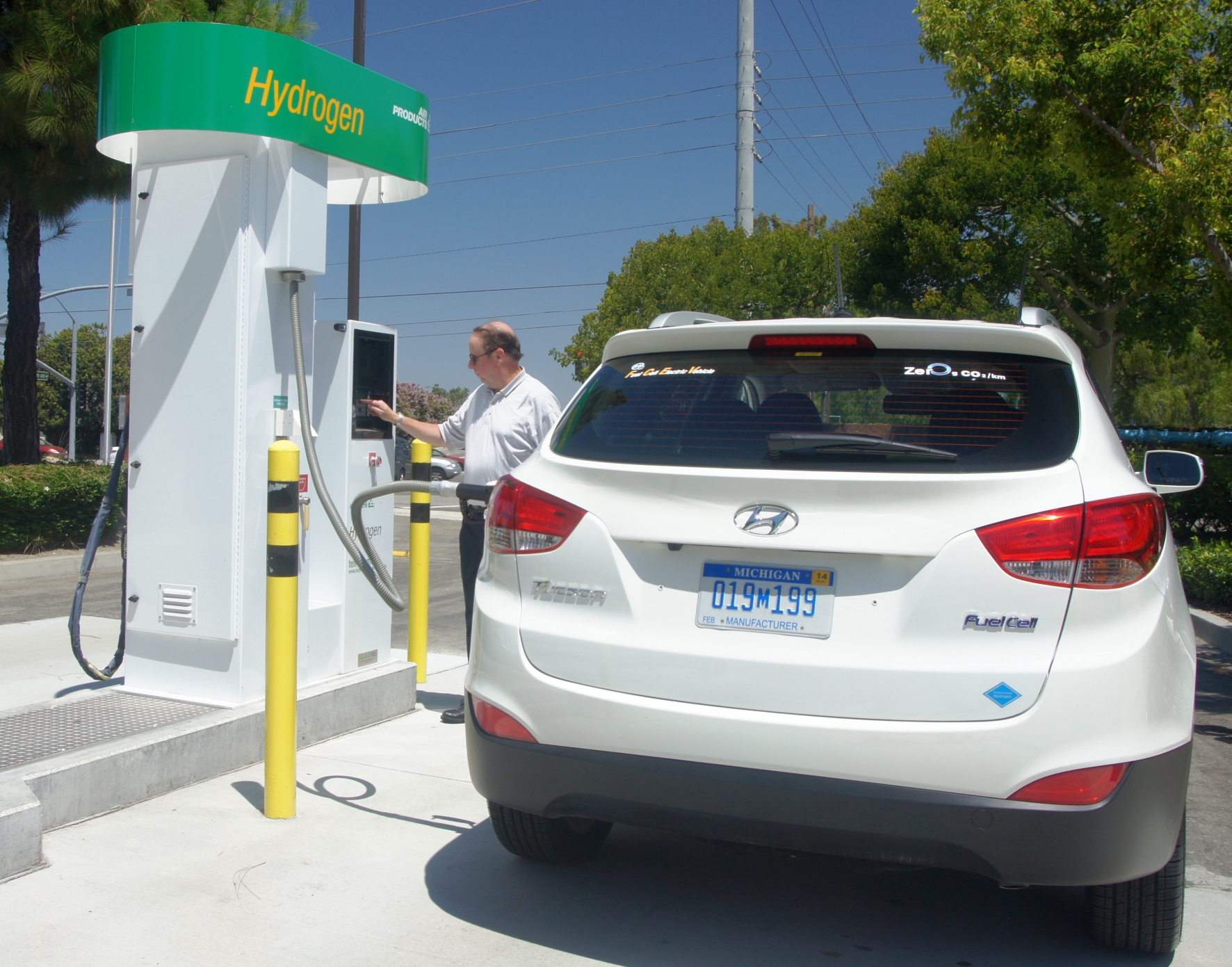 Fuel Station of the Future Innovative Approach to Fuel Cell Technology Unveiled in California