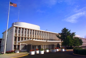 The Oak Ridge Office of Environmental Management is located in the Joe L. Evins Federal Building in Oak Ridge, Tennessee. The Oak Ridge Office of Environmental Management is located in the Joe L. Evins Federal Building in Oak Ridge, Tennessee.