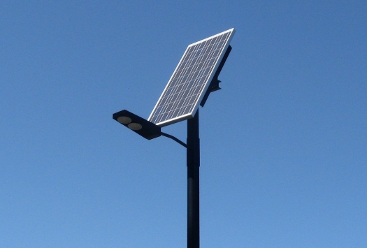 Picture of a light that uses solar panels to power LED lights.