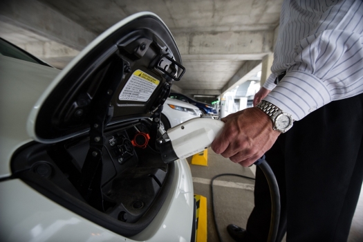 Buying And Driving Fuel Efficient And Alternative Fuel Vehicles