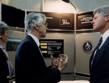 President Clinton Tours LANL, 1993