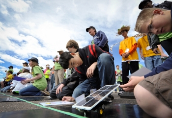 Students with Solar Cars