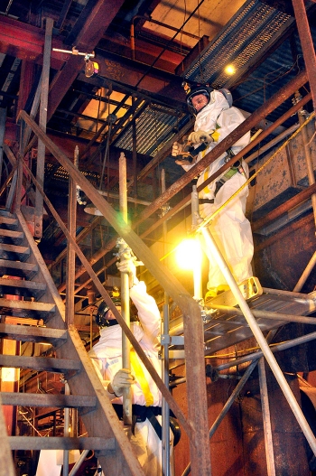 Alliance Scaffolding employees work in Oak Ridge's East Tennessee Technology Park