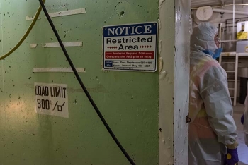 As part of surveillance and maintenance activities, workers perform general entries in the K East Reactor every five years. Workers will now enter the reactor more often, as part of the work planning process.