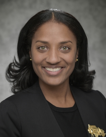 Ebony Vauss Headshot