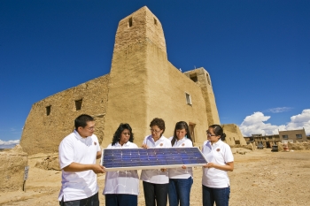Photo of 2011 summer Sandia interns.