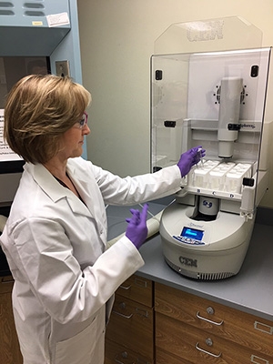 Chemists train at a local college laboratory with equipment that will eventually be transferred to the Hanford Waste Treatment and Immobilization Plantâs Analytical Laboratory.
