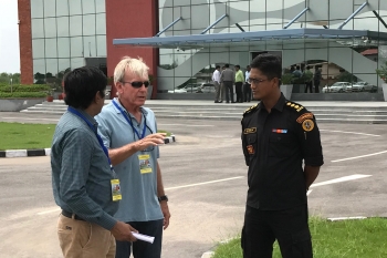 Dr. Fred Harper of Brookhaven National Lab working with Indian counterparts during the field exercise portion of the workshop
