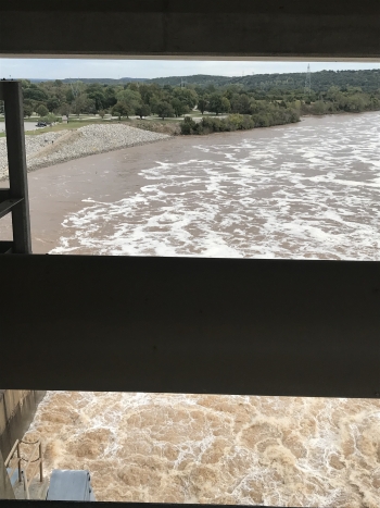 View from the top of Keystone Dam