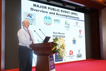 Dr. Rick Maurer, senior principal scientist from the Remote Sensing Laboratory, addresses workshop participants during Major Public Events fundamentals presentation.