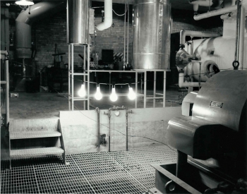 EBR-I four lightbulbs