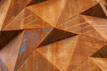 Researchers created a 3D atomic map that offers a highly detailed view of how rust (shown here) forms. Researchers created a 3D atomic map that offers a highly detailed view of how rust (shown here) forms.