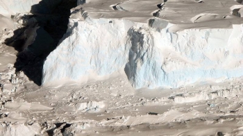 The Thwaites Ice Shelf in West Antarctica is one of the largest regional contributors to sea level rise. The Thwaites Ice Shelf in West Antarctica is one of the largest regional contributors to sea level rise.