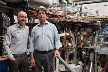 A team working at the DIII-D National Fusion Facility discovered that external 3-D magnetic fields drive strong distortions in high-pressure plasmas that help suppress bursts of heat in fusion reactors. A team working at the DIII-D National Fusion Facility discovered that external 3-D magnetic fields drive strong distortions in high-pressure plasmas that help suppress bursts of heat in fusion reactors.