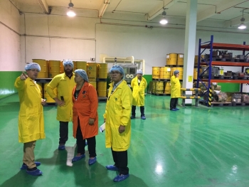 The Thailand Institute for Nuclear Technology Staff meet with instructors to prepare for a demonstration drill at the ASEANTOM training event.