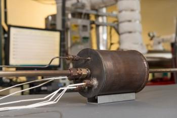 The size of a garbage bin, Argonneâs thermal energy storage system can be scaled up or down to meet the needs of virtually any commercial application.