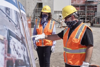 Secretary Dan Brouillette visits the Hanford Site.