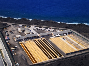 Aerial view of Cellana Inc.âs Kona Demonstration Facility.